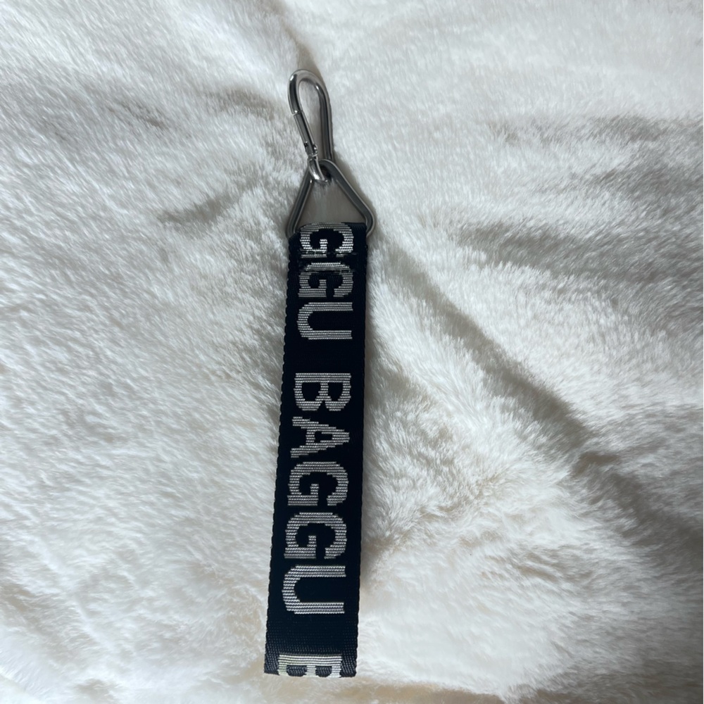 ིྀི ˚𓃹Black Baggu Keychain    ིྀི ˚𓃹 - Picture 6 of 8